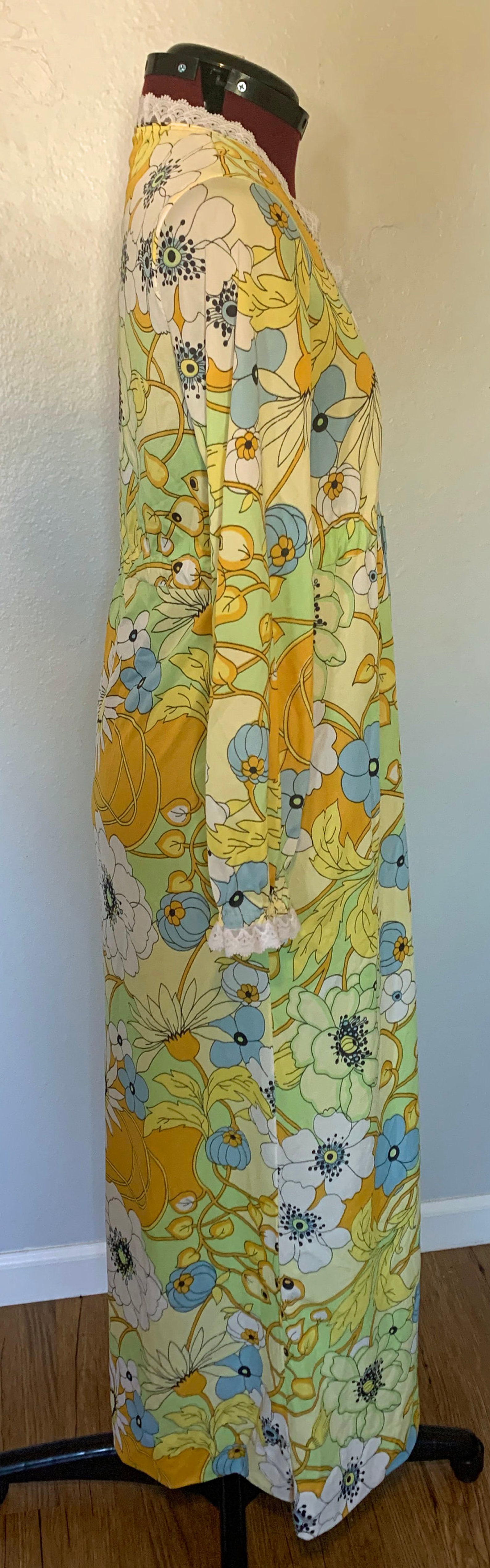 1960s 1970s Mod Funky Floral Nylon Housedress Robe M - Etsy