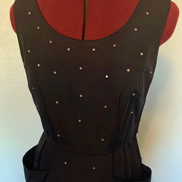 1950s 1960s Black Sleeveless Rhinestone Cocktail Dress With Pockets M As-Is