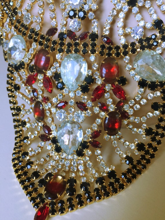 Parure Vintage Signée Dominique - Collier Bib Et Boucles D'oreilles à Strass Bleu Turquoise Et Clair, Années 60-70, Occasion En Bon état