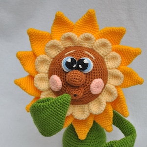 Crochet PATTERN Sunflower with ladybug - amigurumi sunflower - pattern sunflower - crochet sunflower, sunflower pdf