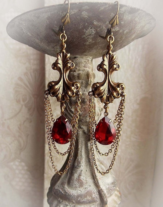 Antique dangle earrings discount