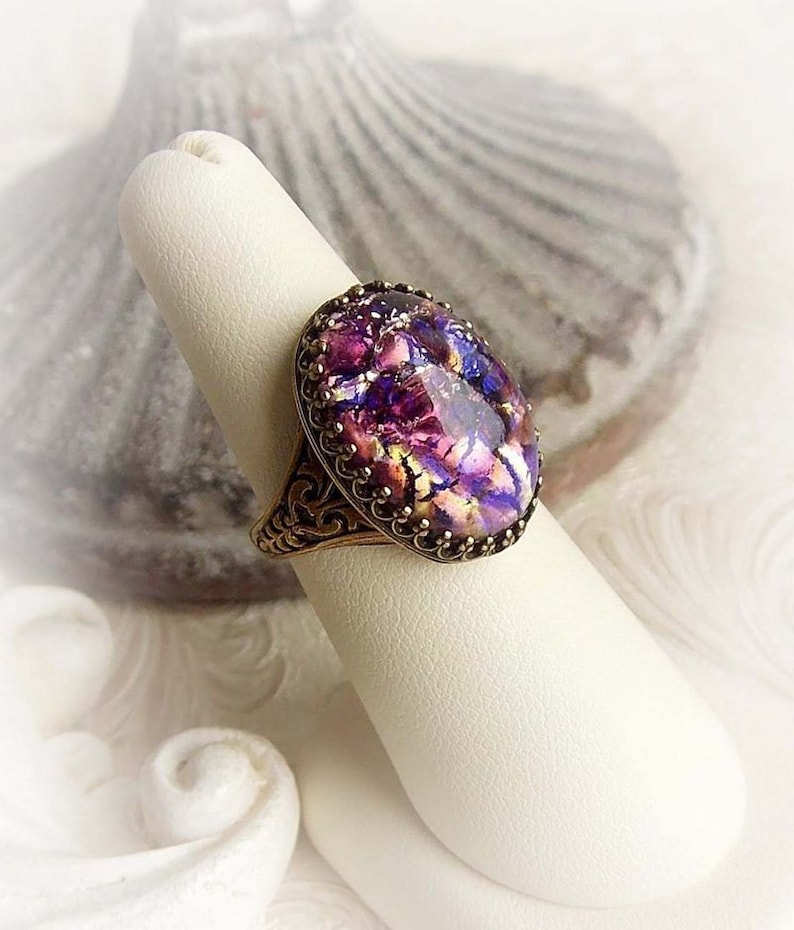 silver ring opal stone