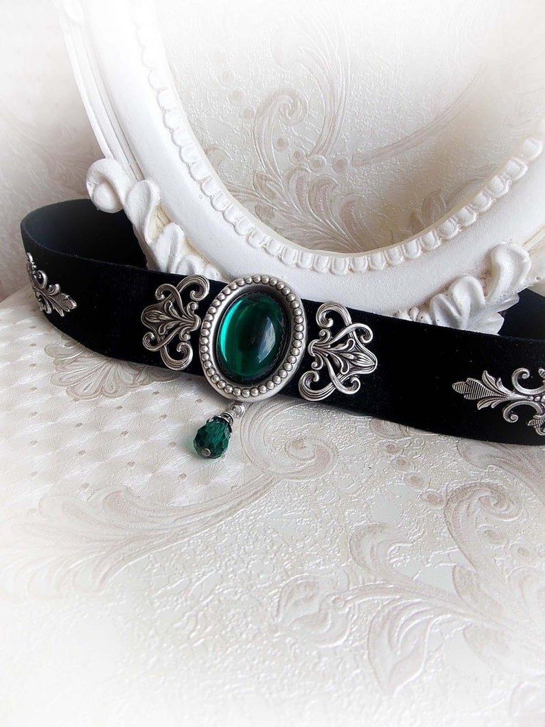 Gargantilla de terciopelo con joya verde esmeralda: collar gótico victoriano barroco imagen 2