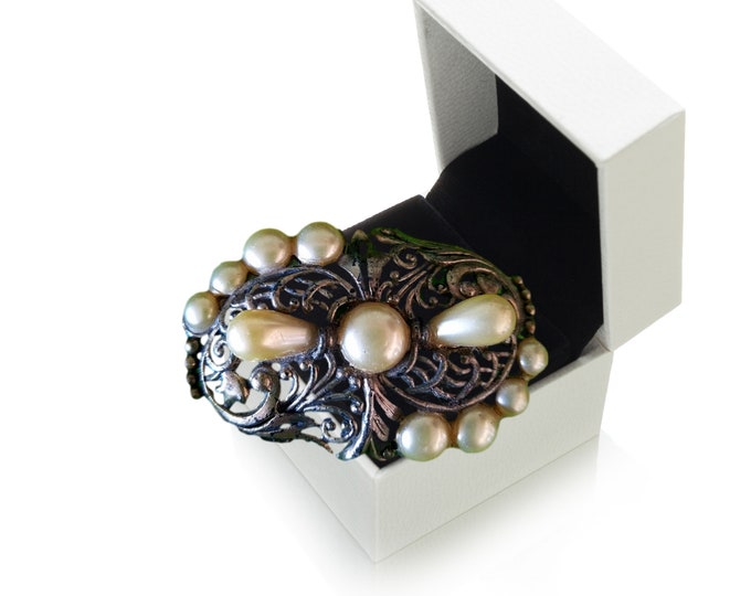 Vintage Little Nemo Brooch: Faux Pearl Collectible Pin