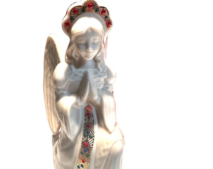 Fine Ivory China Nativity Angel Figurine: Gold Trim, Holiday Decor