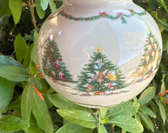 Lenox China | Joy Of Christmas Round Globe Vase | Holiday Flower Vase