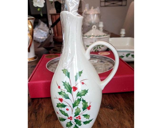 Holiday Oil Bottle Cruet with Stopper: Christmas Table Decor