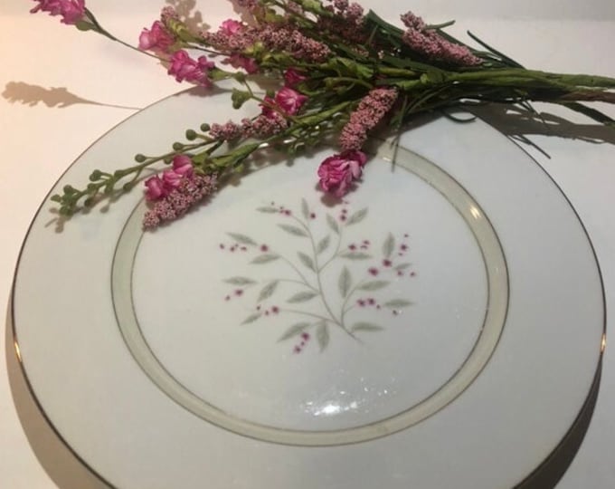 Mikado China Dinner Plate | Debutante Pattern | Occupied Japan