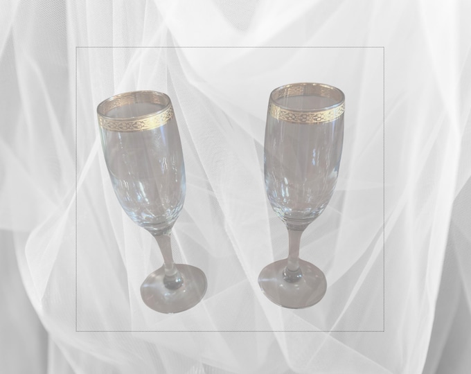 Circleware Gold Rimmed Champagne Flutes Set of 2 Goblets