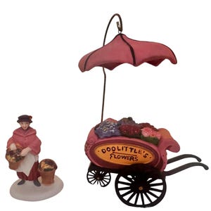 Dział 56 Chelsea Market Flower Monger & Cart Set - Akcesoria z ręcznie malowanej porcelany Heritage Village do dekoracji świątecznych, pomysł na prezent
