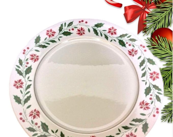 Vintage Royal Doulton English Porcelain Holly Christmas Dinner Plate