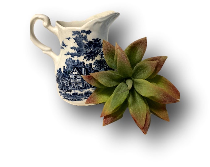 Vintage Creamer J G Meakin, Romantic England Blue White Ironstone