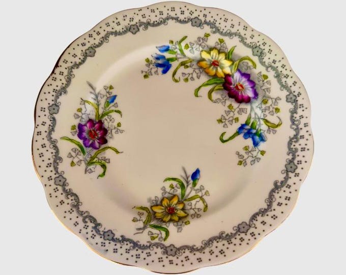 Blue China Plate Display Stand Alone Piece Fine China Tea Set Dining Table Decor Vintage Tea Saucer Gem Pattern Royal Albert Bread Plate