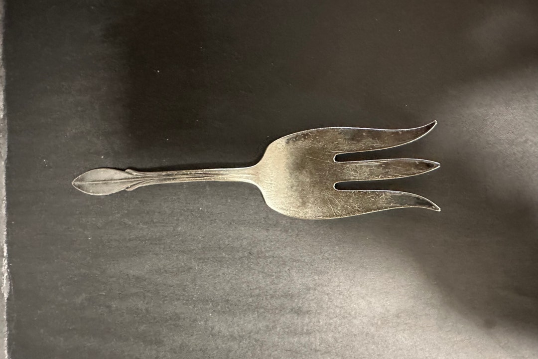 Vintage Wm Rogers Silverplate Serving Fork, 1930s Flatware, Elegant