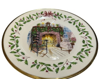 Lenox China Annual Wall Hanging Plate | 9th in Series | Winter's Warmth