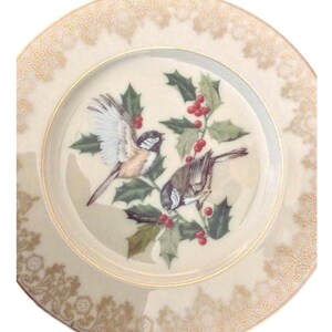 Lenox China Chickadee Plate: Garden Bird Collection, 24K Gold Accents