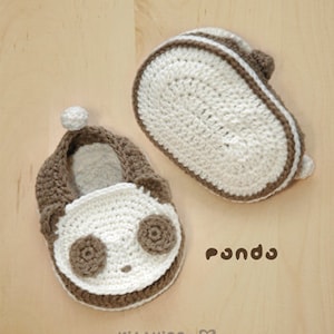 CROCHET PATTERN Baby Crochet Pattern Panda Baby Booties Panda Preemie Socks Animal Shoes Panda Applique Newborn Baby Slippers Black White