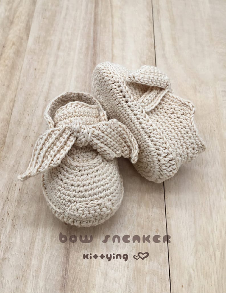 CROCHET PATTERN Bow Sneakers for Newborn Preemie Crochet Shoes Newborn Crochet Booties Baby Bow Booties 18 Doll Shoe Patterns image 1