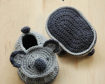 Koala bear crochet baby shoes pattern - digital download - Newborn infant sizes woodlands slip on slippers - moccasin socks baby booties