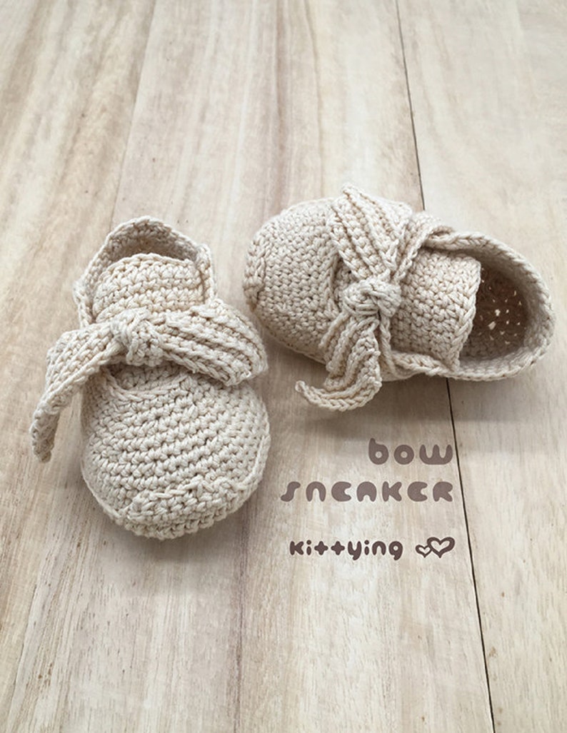 CROCHET PATTERN Bow Sneakers for Newborn Preemie Crochet Shoes Newborn Crochet Booties Baby Bow Booties 18 Doll Shoe Patterns image 3