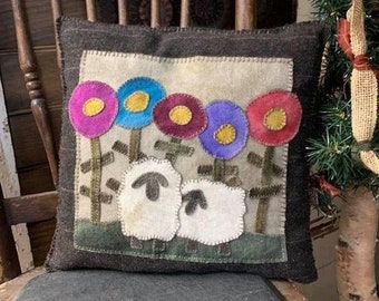 TWO EWE PILLOW Kit | Patchwork | Applique