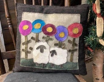 TWO EWE PILLOW ePattern | Patchwork | Applique