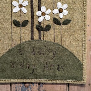 A Daisy A Day Epattern | Patchwork | Applique - Etsy