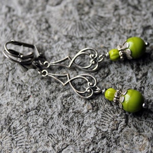 Glass Bead Earrings * WASABI * Green | Silver * Vintage