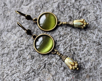 Cabochon earrings * TULIP * Green | Bronze * Vintage
