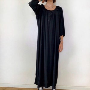 Übergroßes schwarzes Maxikleid-Bescheiden, bequem, vielseitig Maxi-Shirt-Kleid, schwarzes Kaftan-Kleid, langärmeliges Kleid, lockerer Boho-Kaftan