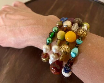 Mosaic Beaded Bracelet /Memory Wire Bracelet/ No Clasp Bracelet /Vintage Beads / Folk Art Jewelry/Unique Gift/Birthday /Boho /MB2