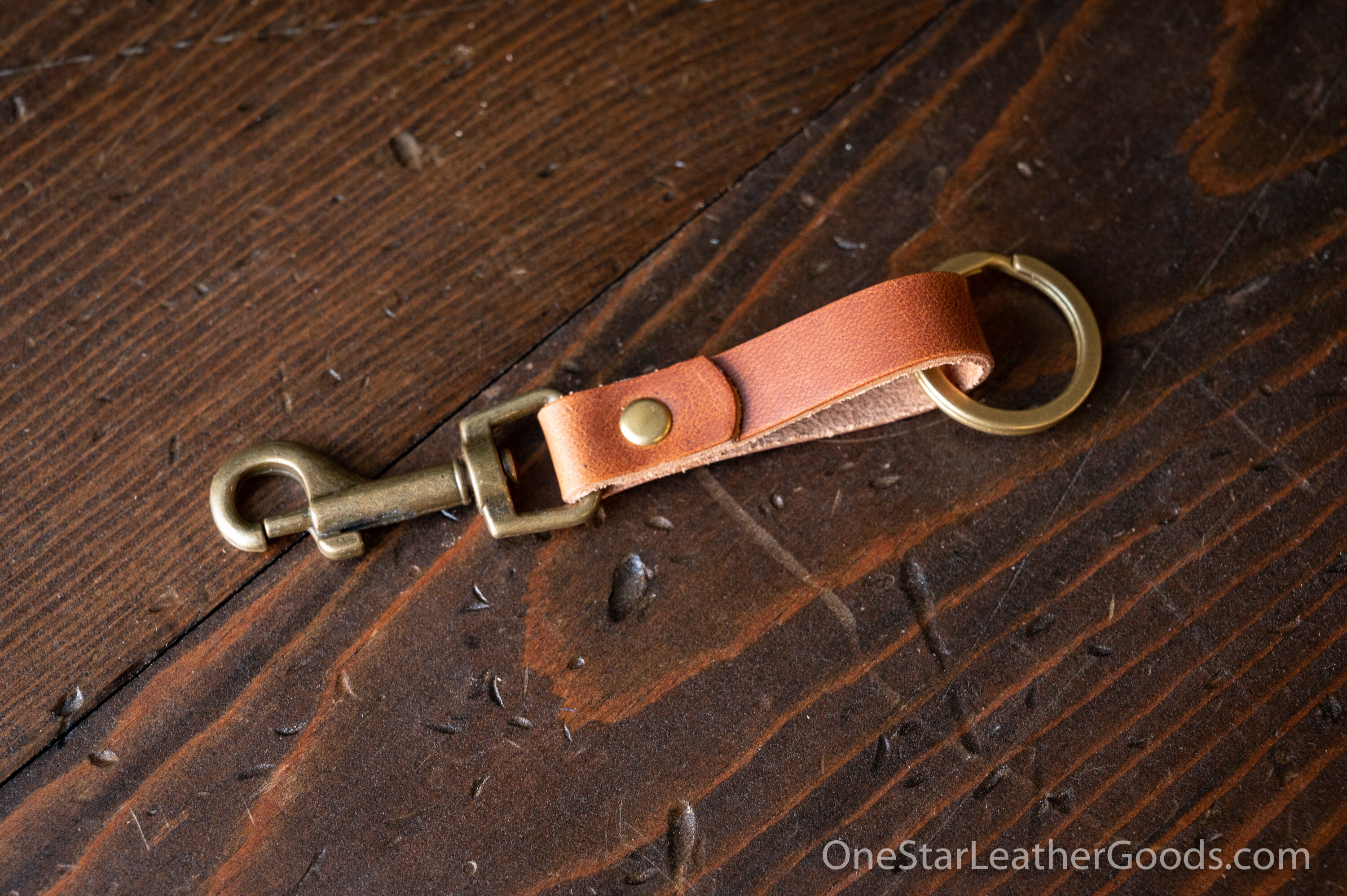 Key clip, keychain - chestnut Horween Dublin / brass