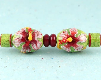 HIBISCUS - Pair of Olive Shaped Glass Beads with Hibiscus Flowers - Handmade Lampwork 100% Flameworked - Pink on Green - SRA