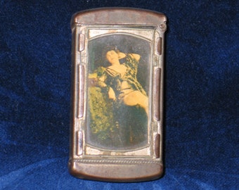 Risque-Vittoriano Francese Antique Vesta Case, Mach Safe, RISQUE WOMAN-Match Holder Striker Celluloid Donna Vesta Caso,