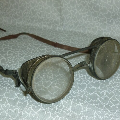 Antique shops Glasses Vintage WWI Era Roadster Motoring Motorcycle Auto Aviation Folding Safety Glasses with Mesh Side Shields Tie Straps