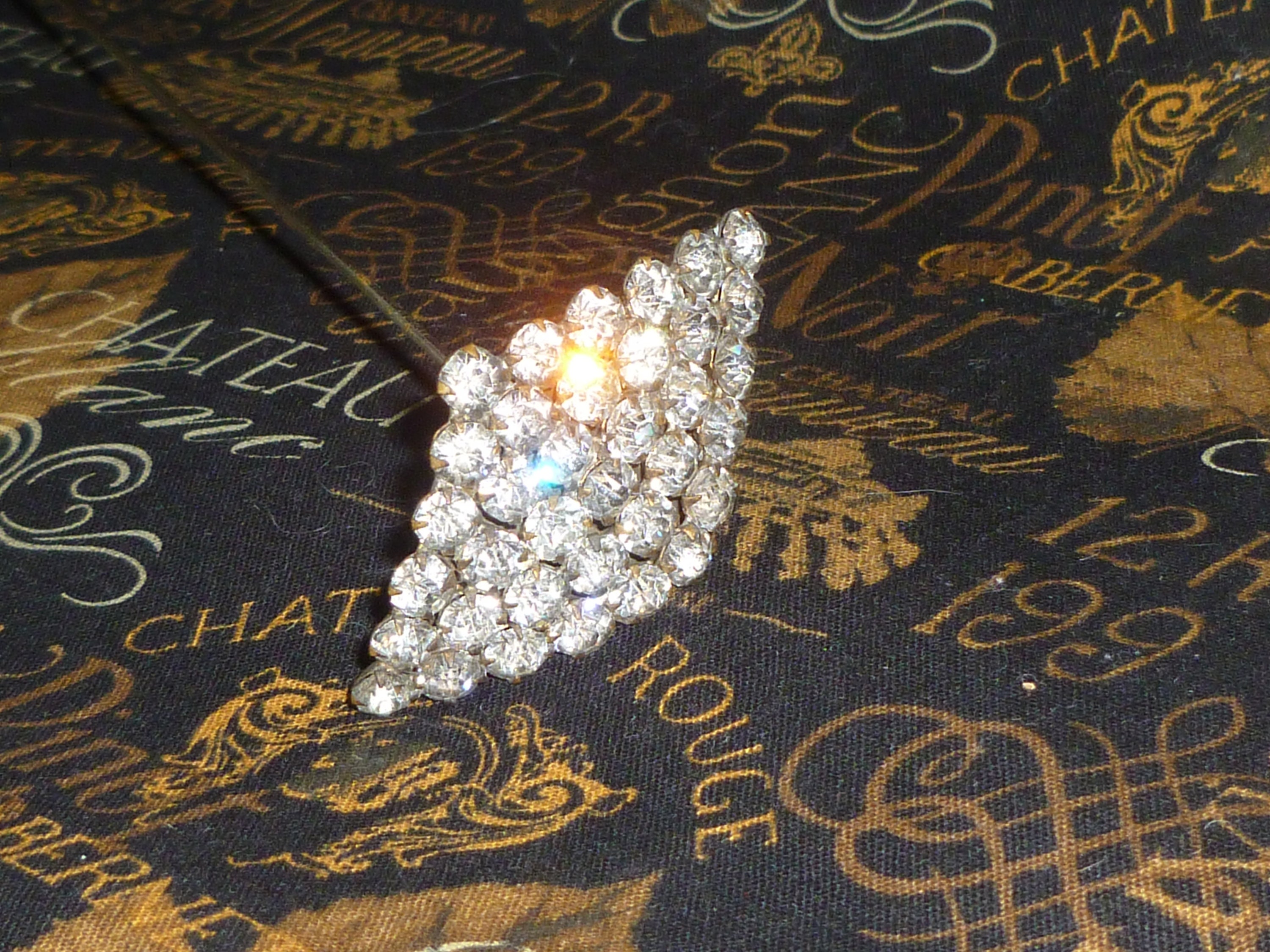 Victorian Antique Long Hat Pin w Prong Set Rhinestones VICTORIAN ANTIQUE 12 INCH TALL PRONG SET RHINESTONE HATPIN  main image 4