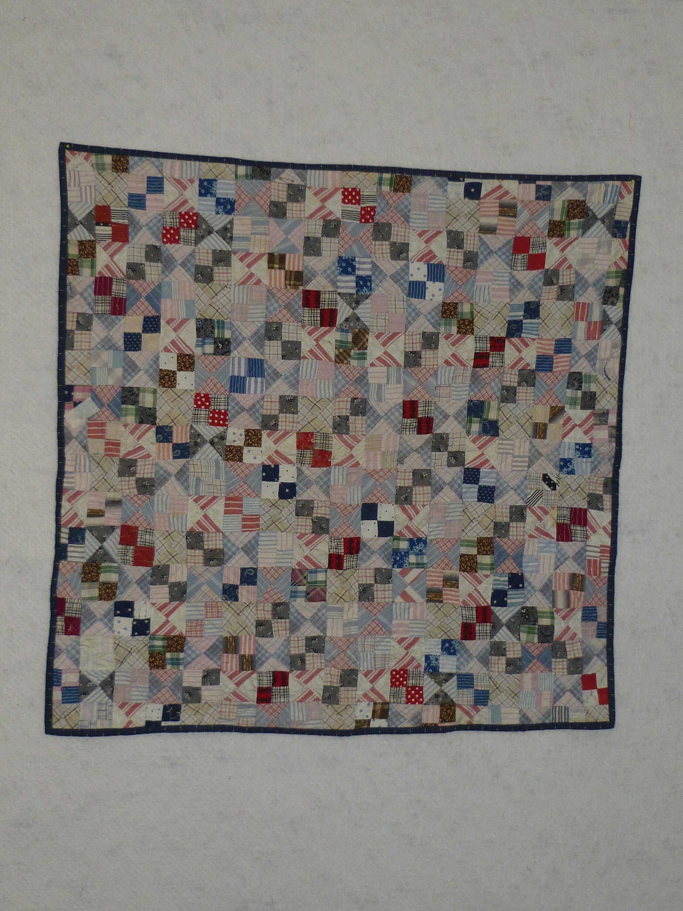 Dessus De Lit Bébé Scrappy Fait Main – Couleurs Variées – Modèle Braided Half Stars