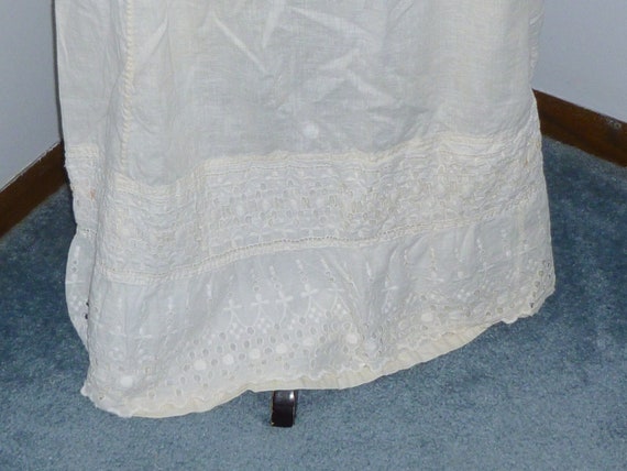 Gorgeous Antique Petticoat Skirt Embroidered Eyel… - image 3