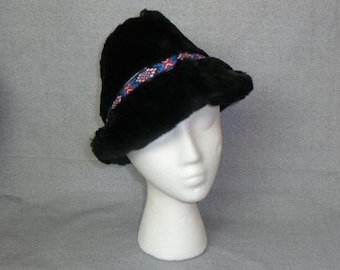 Fedora Hat Classic 1960s Vintage Black Faux Fur Embroidered Trim Union Made size M antique
