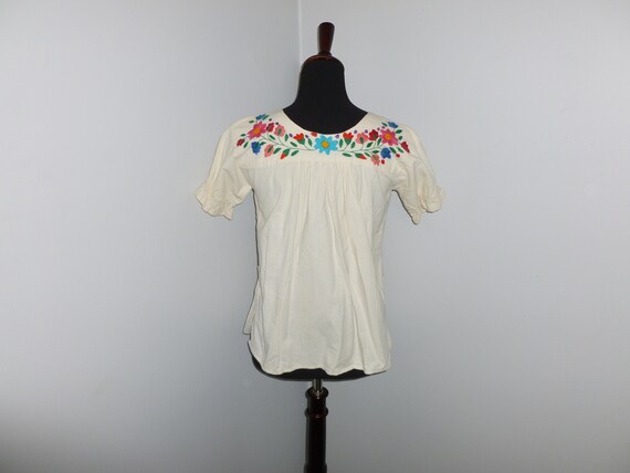 Vintage Peasant Blouse 1960s 1970s Floral Embroid… - image 10