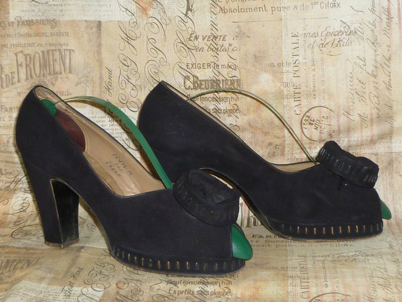 how to get rid of smelly leather sandals