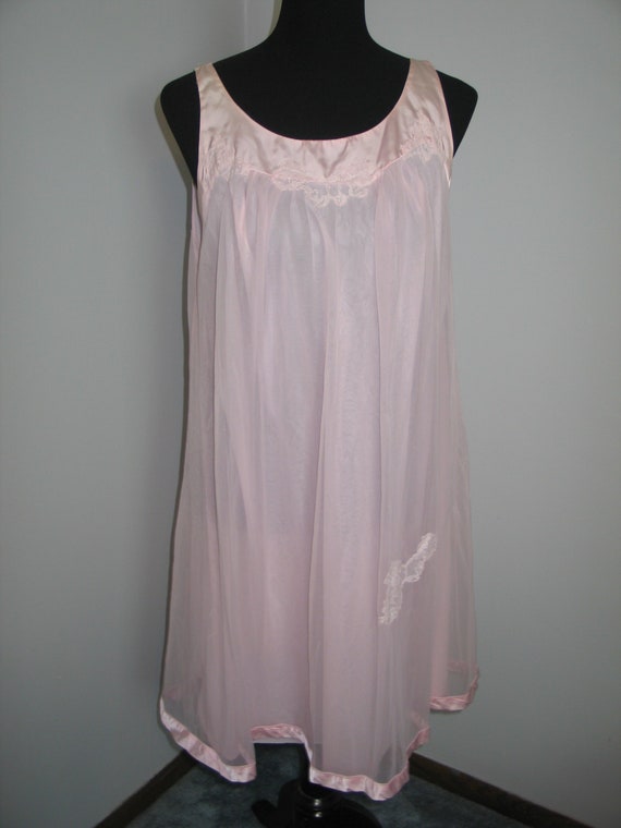Vintage Pink Robe & NightGown 1960s Sheer Nylon S… - image 3