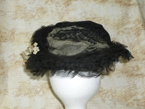 Antique Victorian Hat Black Silk circa 1890s Silk Han… - Gem