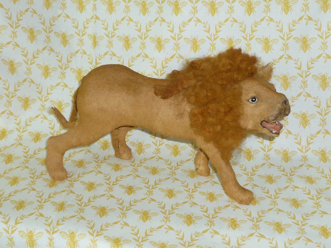 Rare Antique Lion Toy Figure 1900s Vintage LION Animal Pull Toy