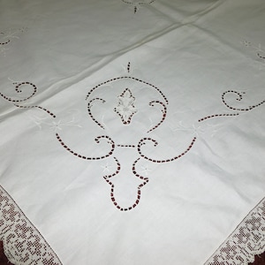 Antique Tablecloth Italian Point de Venice Lace Vintage 86 x 68 Extravagant Italian Lace Tablecloth-Needlelace
