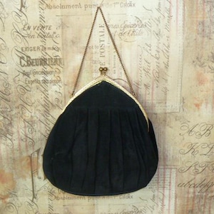 40’s French vintage handbag Vintage French Silk Purse with Ornate Frame. For Sale at