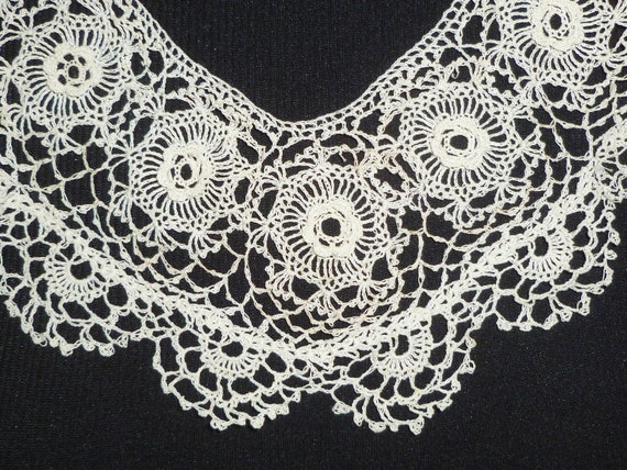 Antique Lace Collar Vintage Dimensional Irish Cro… - image 2