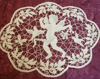 HM Antique Point De Venise Lace Placemat Tray Mat Cupid Figural Off White Linen Vintage
