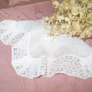 Vintage Lace Handkerchief Hanky~Bridal-Flowers- Wedding-Embroidered Bobbin Net Lace-Flowers