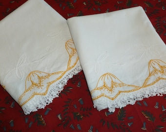 Coppia Federe Antiche Vintage Ricamo a Mano Fiori Ricamati con Pizzo all'Uncinetto Federa Standard
